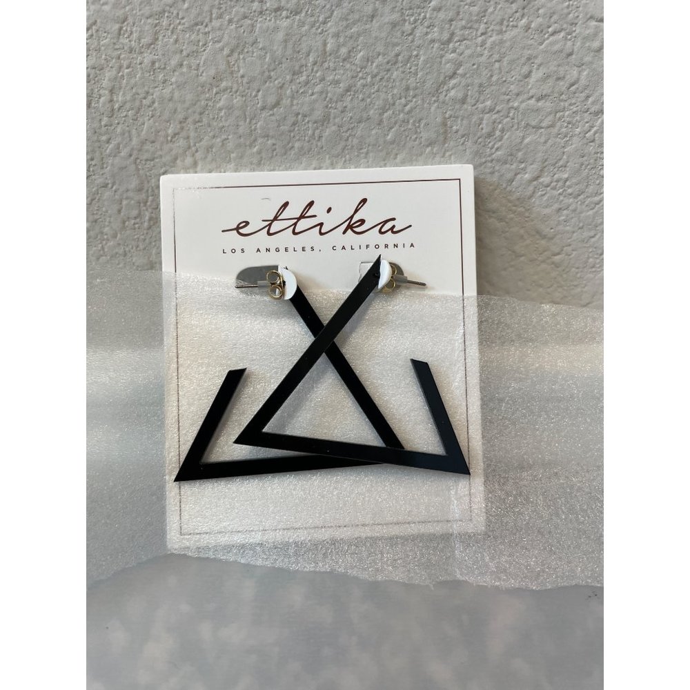 NWT Ettiaka Black Acrylic Triangle Flat Open Hoops